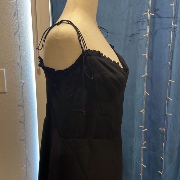 Reformation The Ronan MIDI Dress - Picture 9 of 14